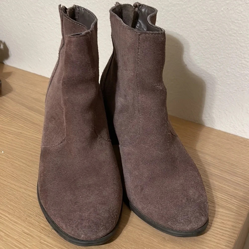Crown Vintage Brown Suede Ankle Boots Size 7.5 - Picture 3 of 15